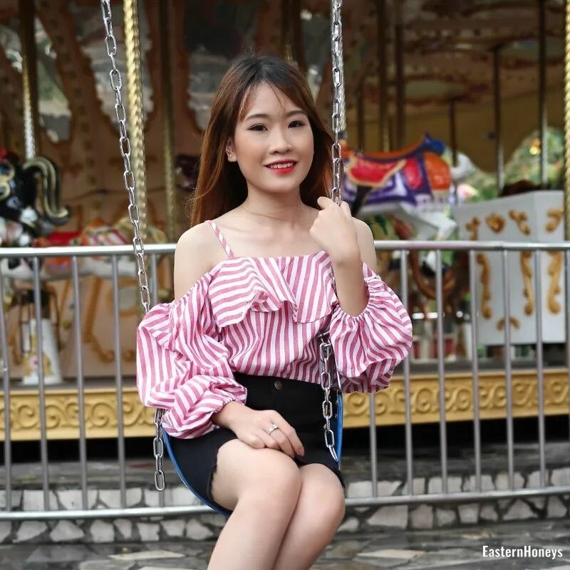 Ella Profile image 2