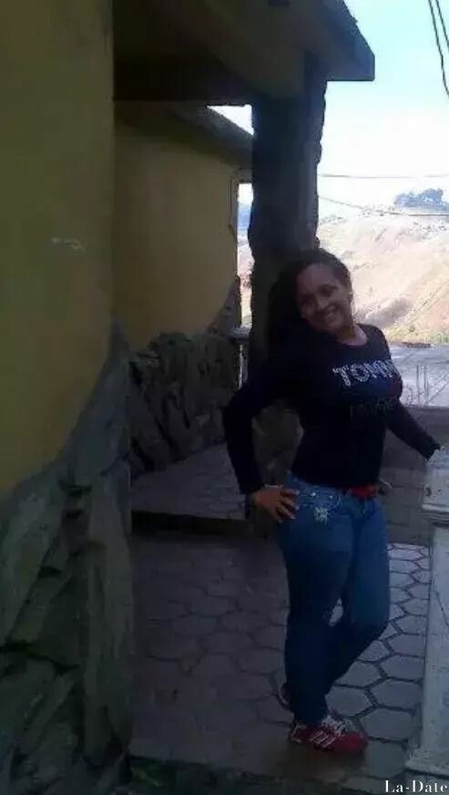 Elizabeth Profile image 5