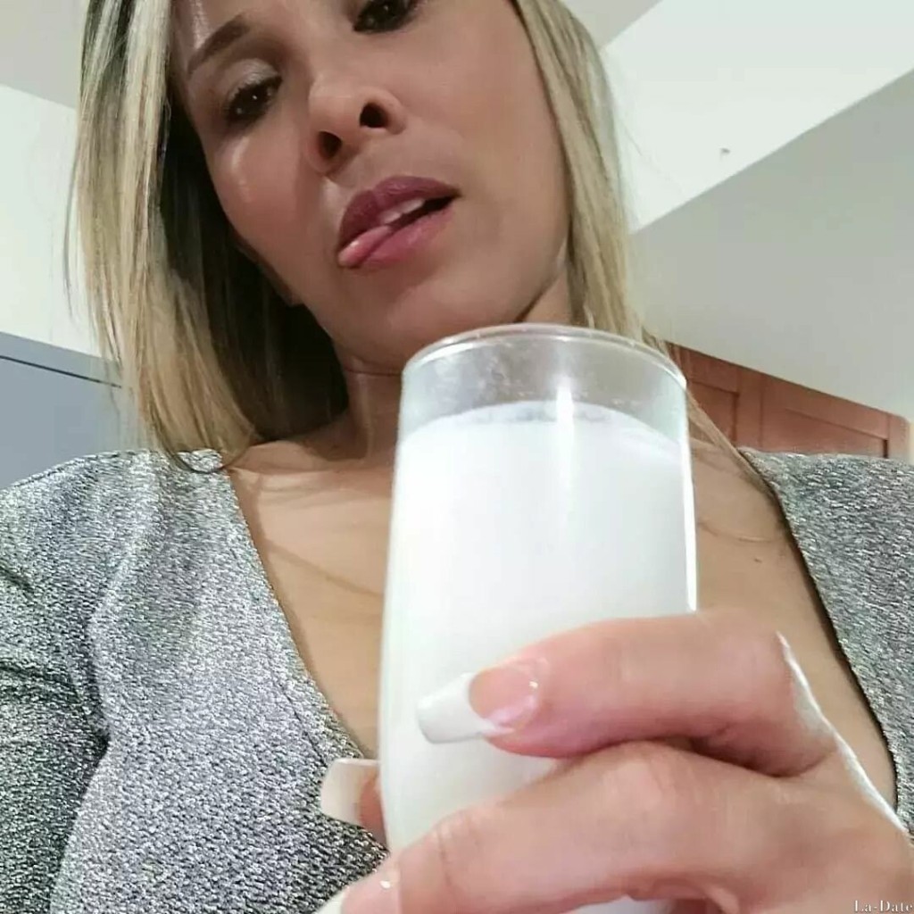 Roxana Profile image 4