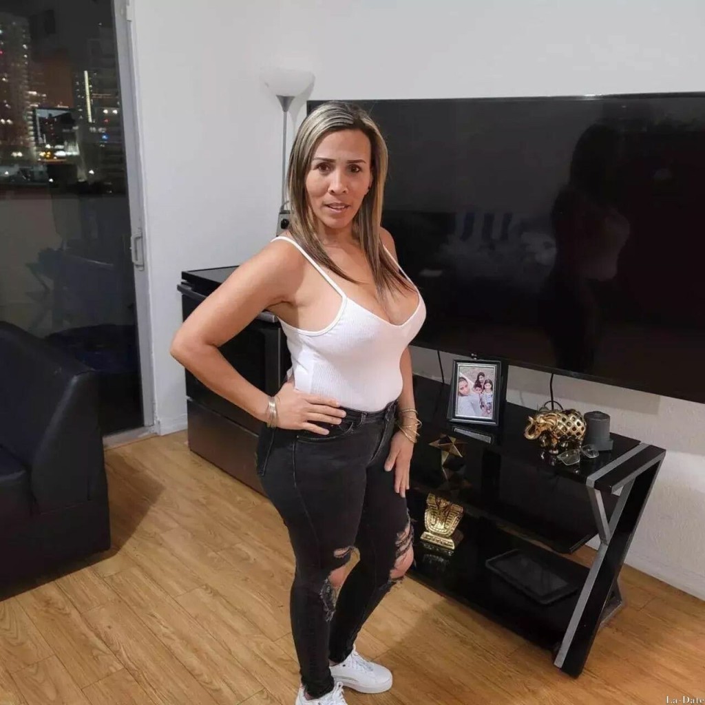 Roxana Profile image 3