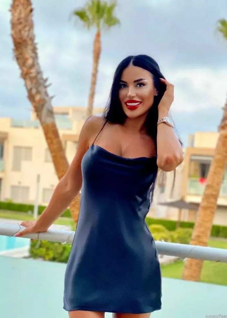 Iulia Maria Profile image 3