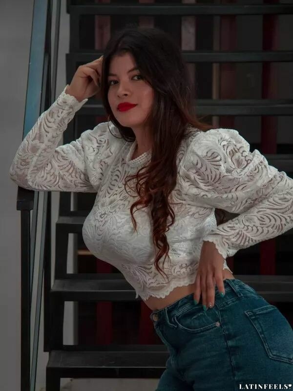 Stefania Profile image 5