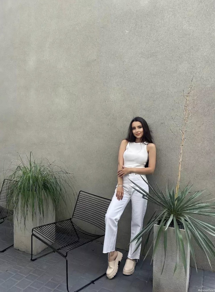 Yuliia Profile image 5