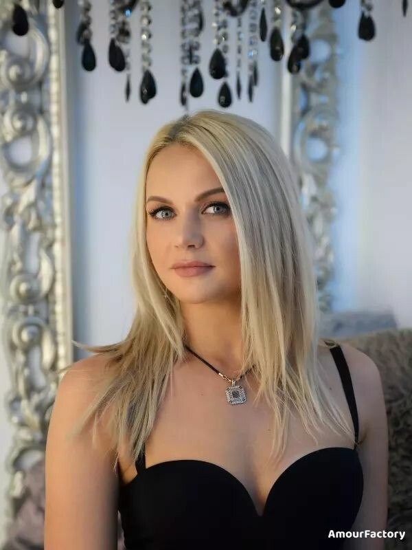 Sophia Profile image 2