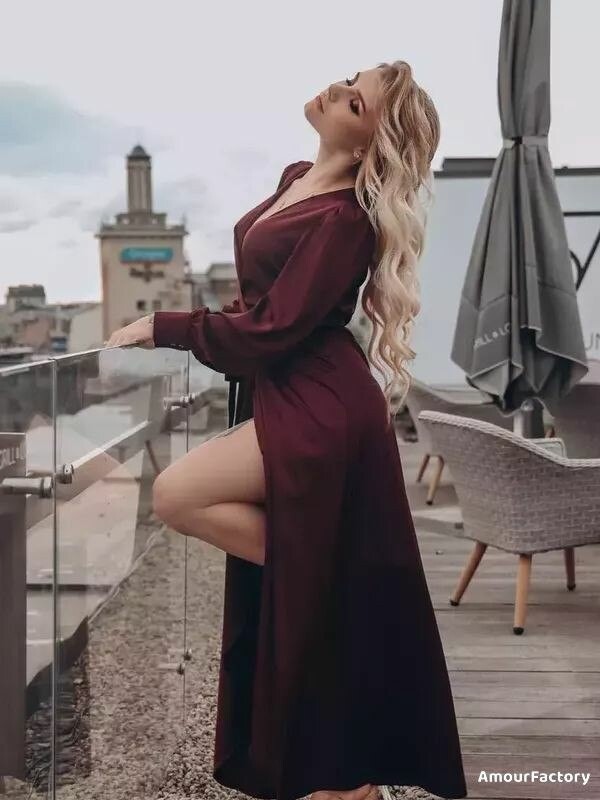 Elizabeth Profile image 3