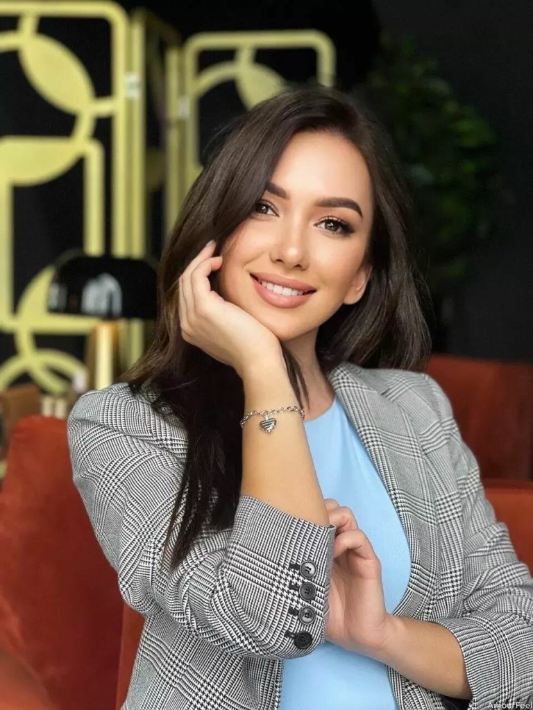 Diana Profile image 2