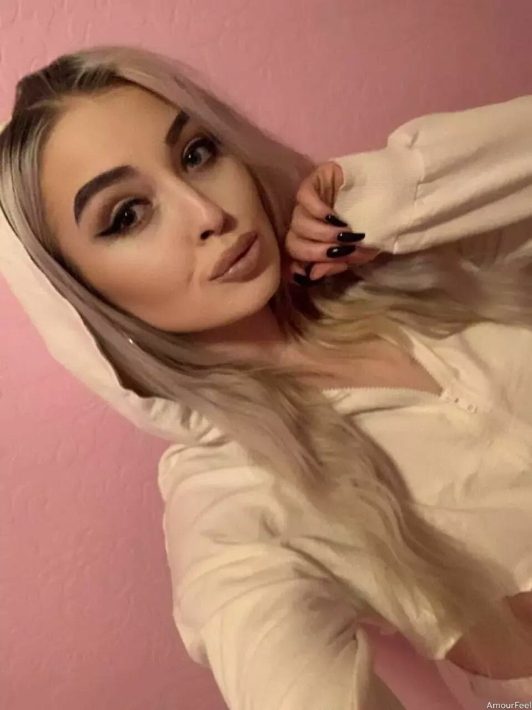 Polina Profile image 2