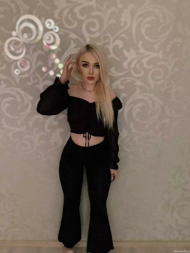 Polina Profile image 6