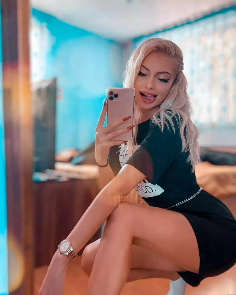 Daniela Profile image 5