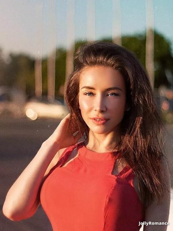 Valeria Profile image 4